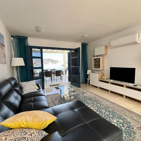 Lovely Danielle Villa Playa Blanca